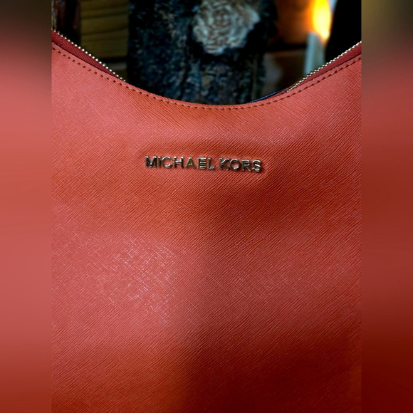 Michael Kors Leather Hobo Shoulder Bag Coral - Picture 12 of 16